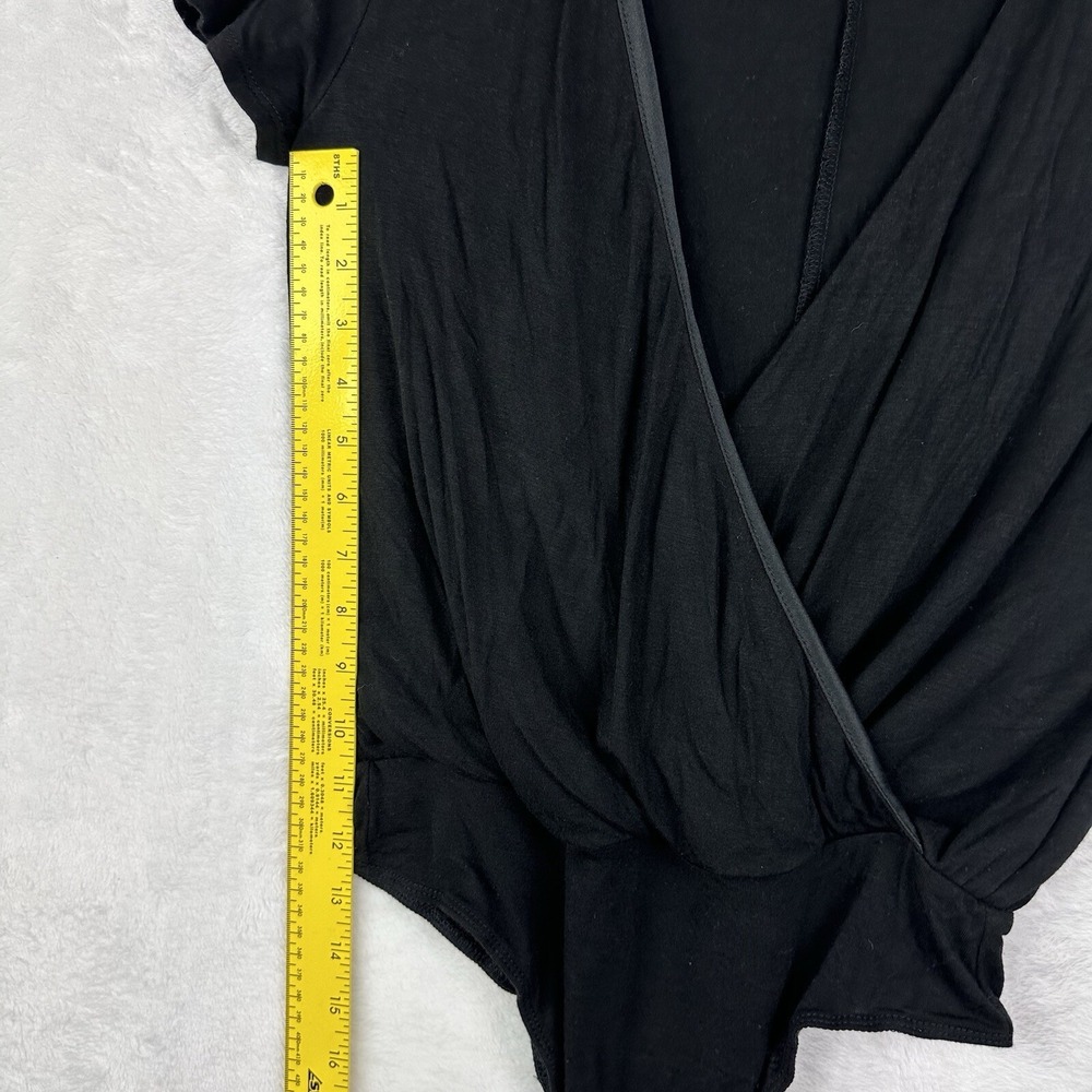 Lulus Womens Top Bodysuit Black Short Sleeve Size XS Satin Lined Edge EUC - Picture 7 of 11